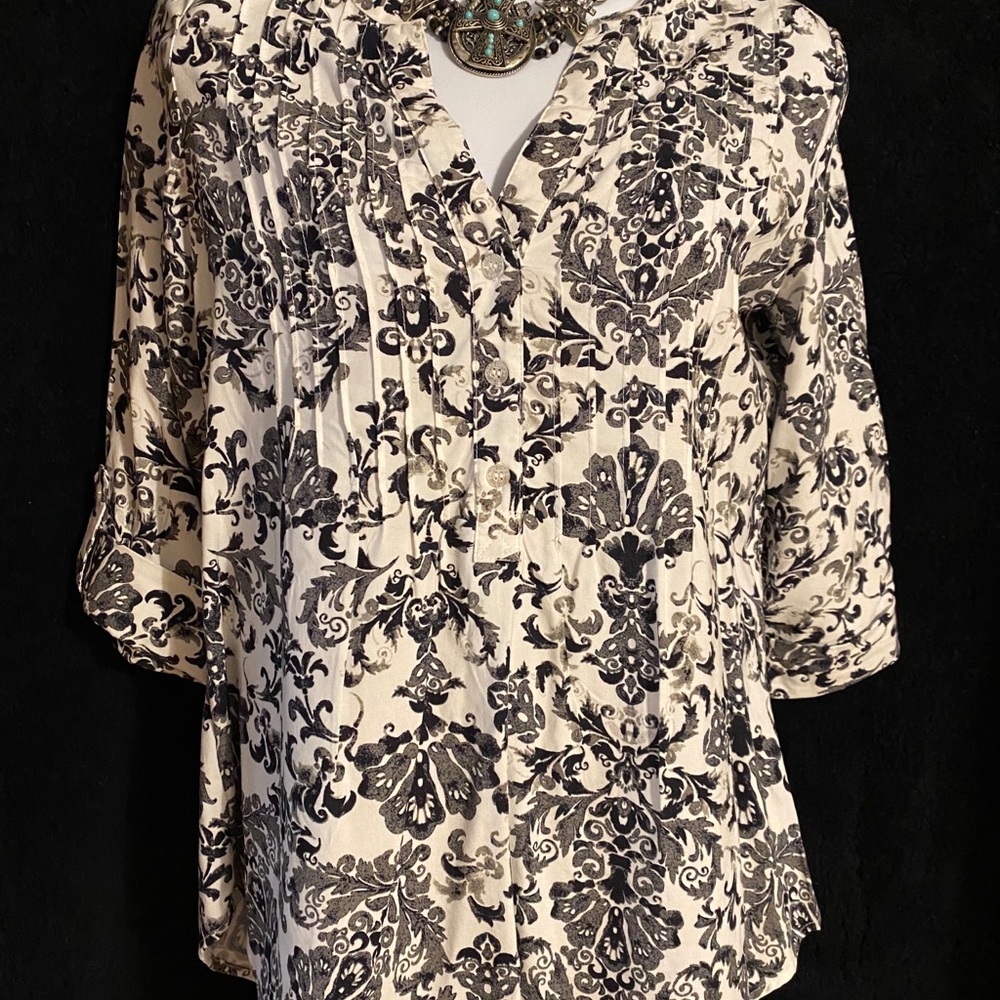 Nice cotton / rayon blouse